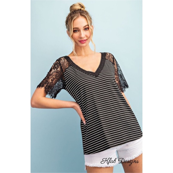 ❤️LAST 1! SALE! V Neck Lace Trim Super Soft Top! - Picture 3 of 9